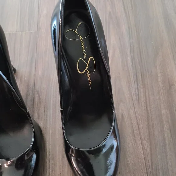 Jessica Simpson black pumps 9.5M - Picture 5 of 7
